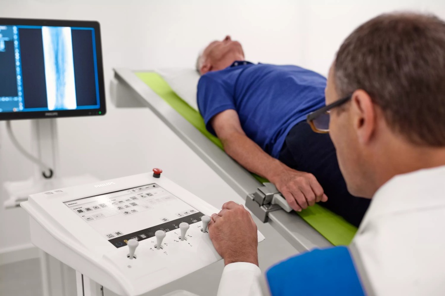 Рентгеновский аппарат Philips CombiDiagnost R90