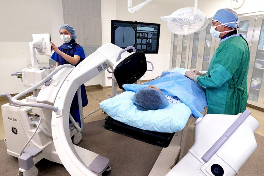 Мобильная С-дуга GE Healthcare OEC Elite CFD